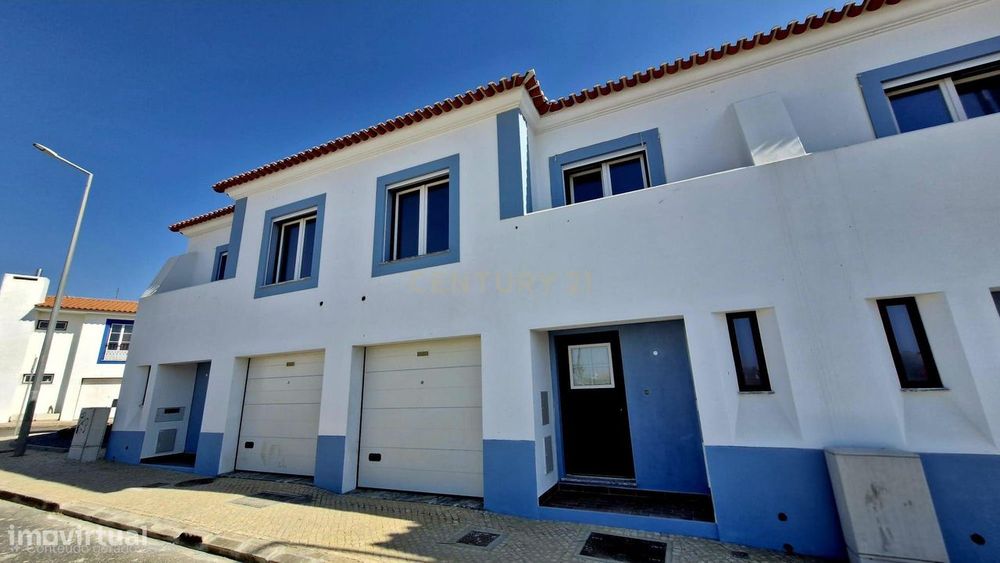Moradia Nova T3 no Centro de Porto Covo, a 5 Minutos a Pé da Praia Gra