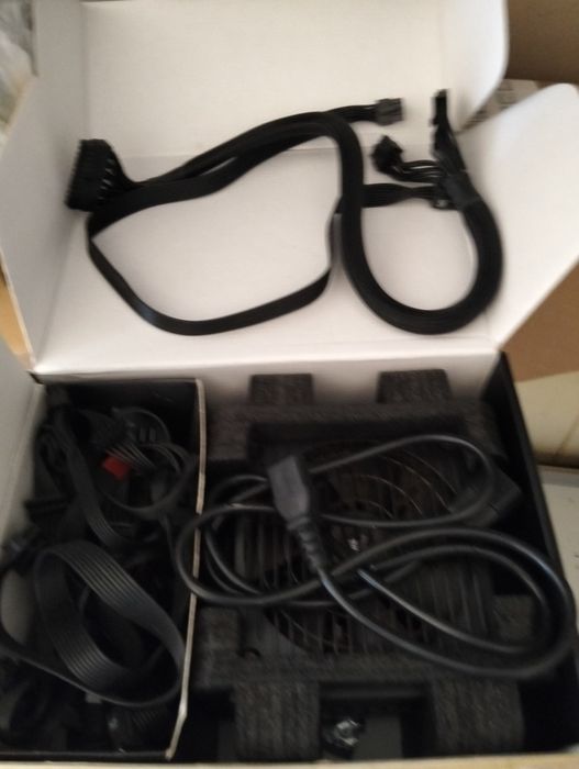 Fonte de alimentacao corsair RM850