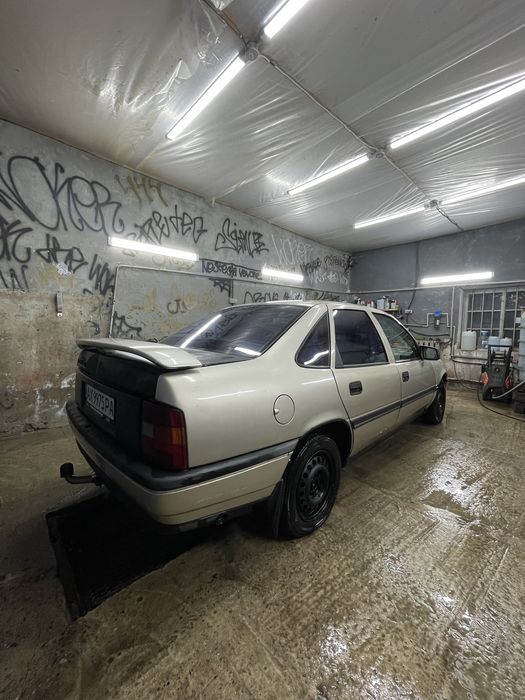 Продам Opel Vectra 1993 року в доброму стані