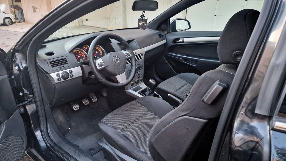 Opel astra gtc 1.7cdti 2010
