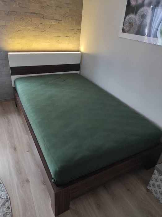 Łóżko plus materac