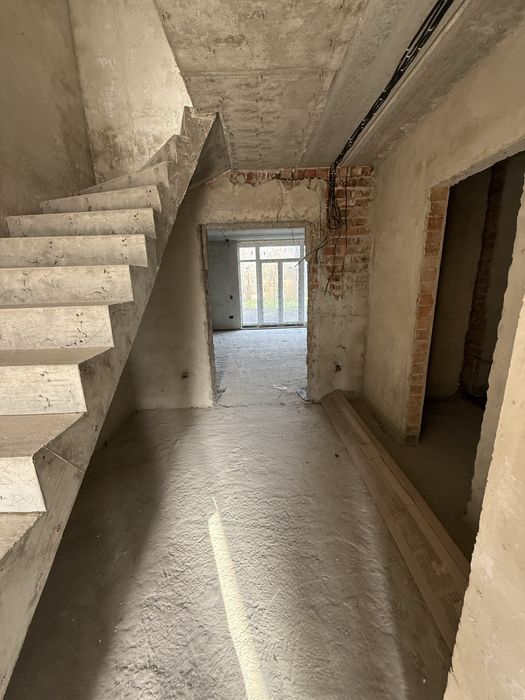 Продається дуплекс 3 поверховий готовий до ремонту від власника,Обмін