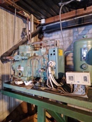 Sprzedam chlodnię-mroźnię stacjonarną