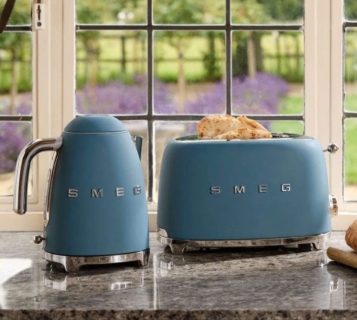 Тостер і чайник SMEG синій матовий