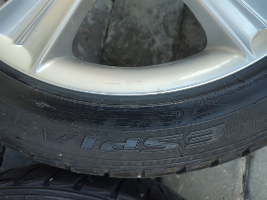 Титани Nissan leaf