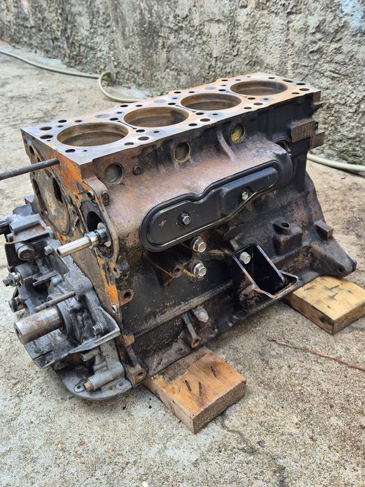 Bloco Mitsubishi 4D56 2.5TD