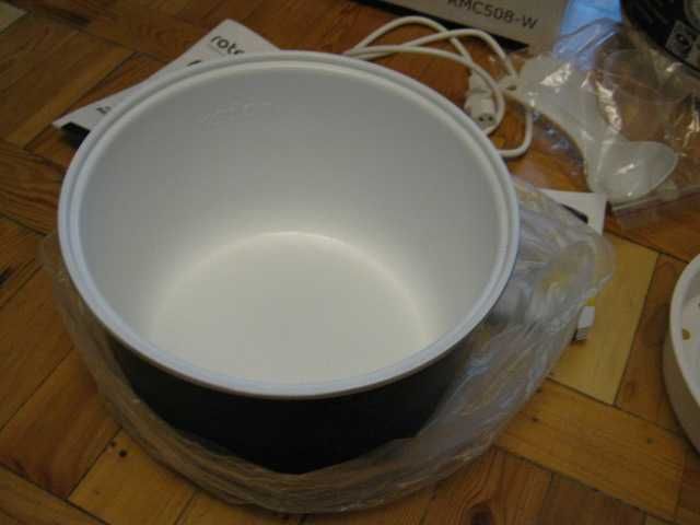 Мультиварка Rotex RMC508-W