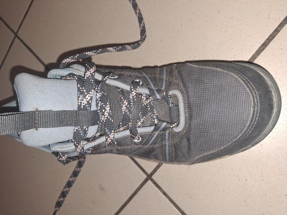 Кросівки водонепроникні Quechua  Waterproof р-р 38.
Оригінал!