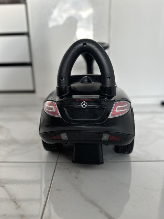 Jezdzik mercedes dla dzieci