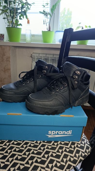 Черевики Sprandi 37 розмір.