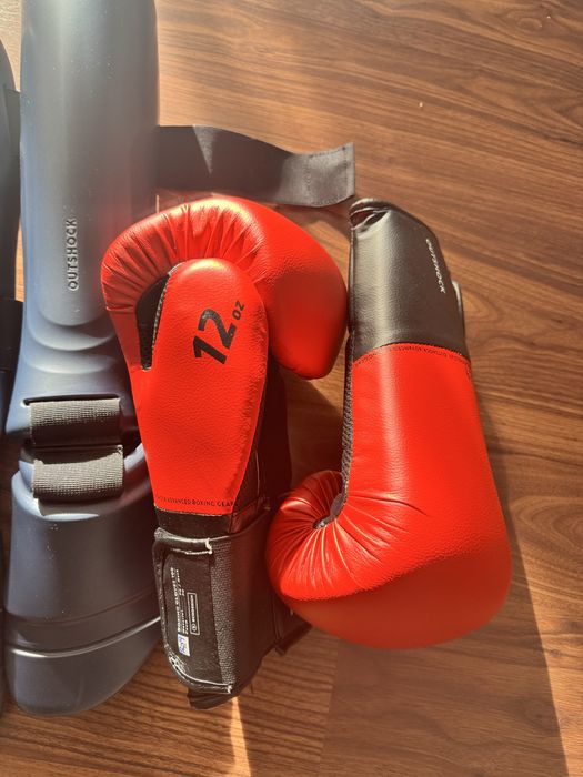 Luvas e caneleiras  boxe