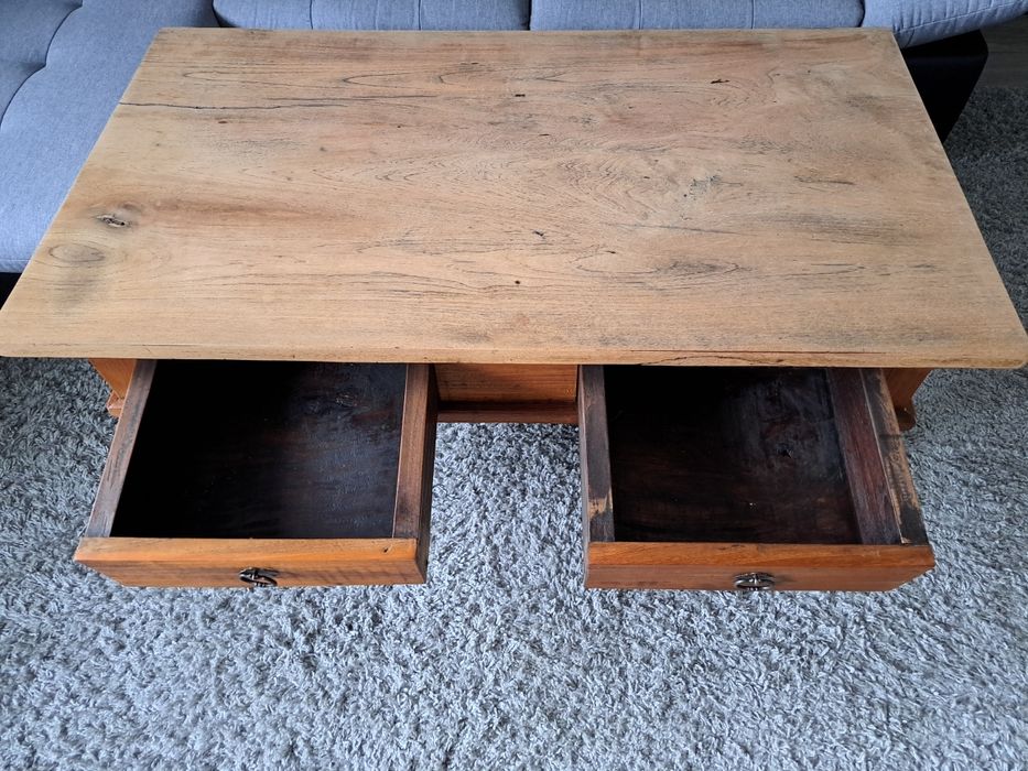 Stolik kawowy drewno orzech