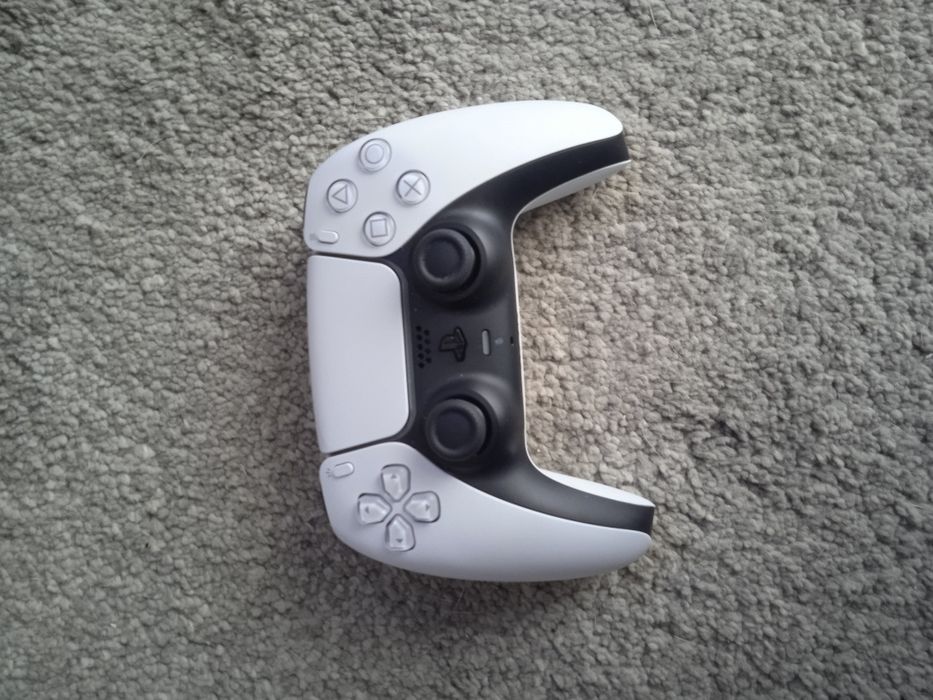 Vendo PS5 com comando dualsense
