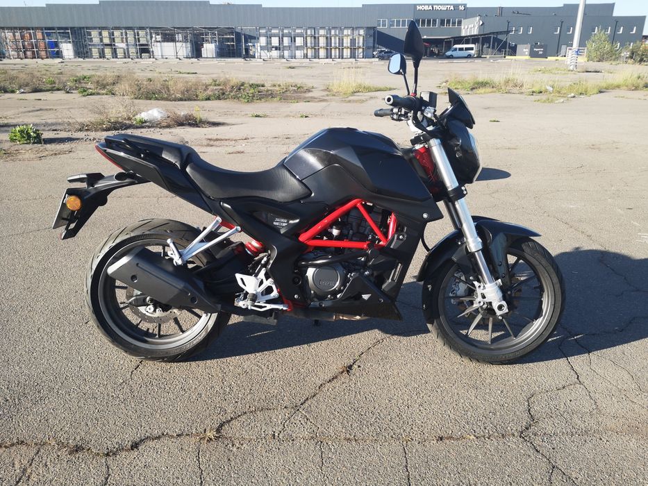 Benelli TNT 250 — живий, маневрений і надійний