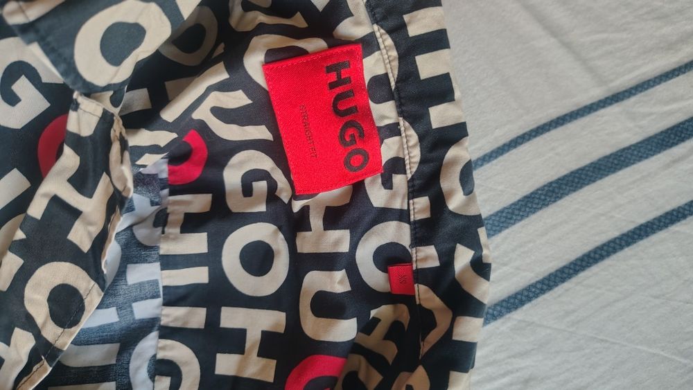 Продам сорочку  HUGO BOSS  з коротким рукавом