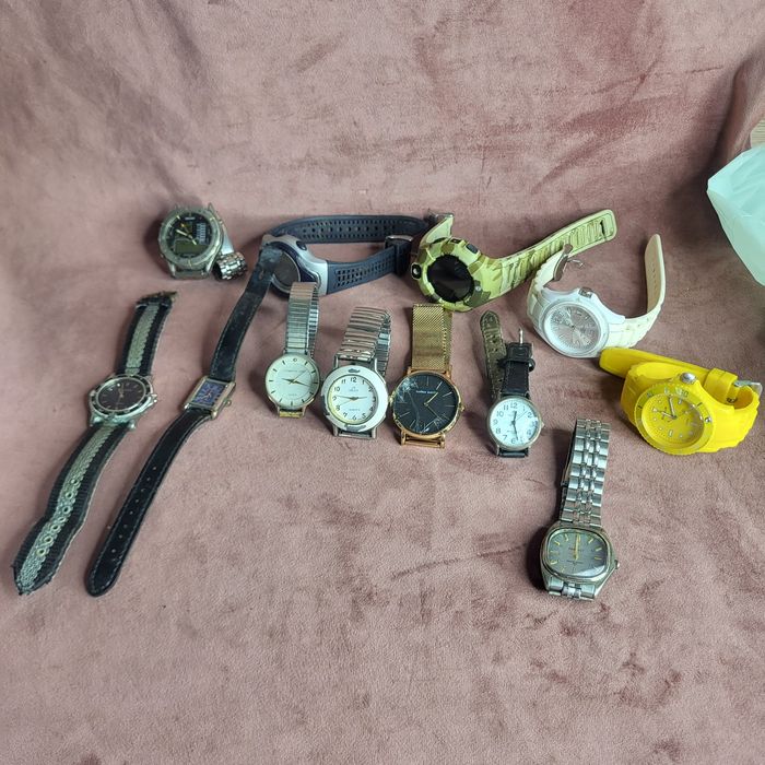Zegarki 12sztuk ¹⁸²