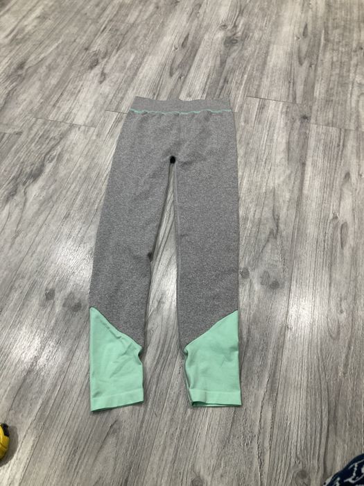 Sportowe legginsy s