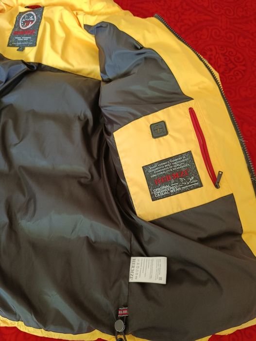 Пуховик жёлтый мужской L