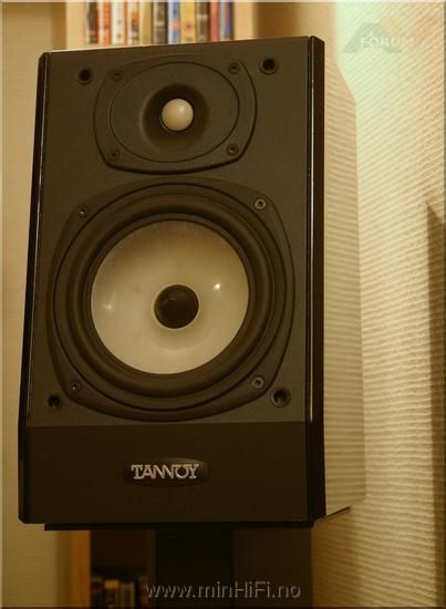 АС полочного типа Tannoy Precision P10