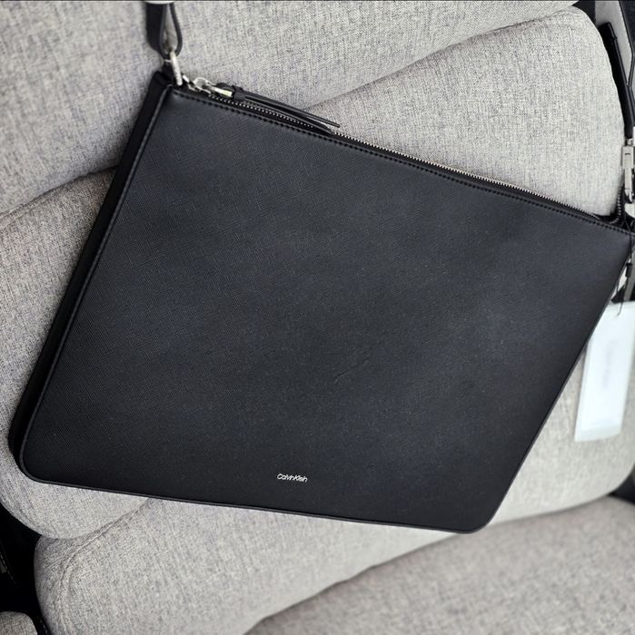 Чохол для ноутбука Calvin Klein