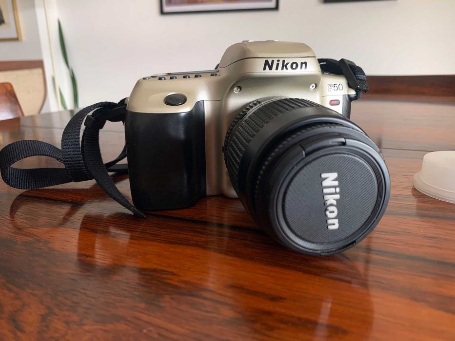 Nikon F50 cinza + lente 35-80mm Nikkor
