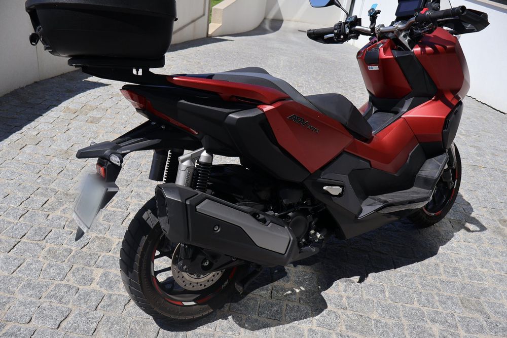 Honda ADV350 (2024) – Impecável – 17.000km