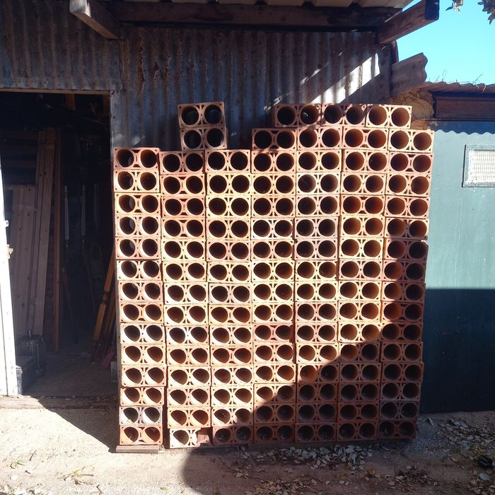 Garrafeira dupla redonda