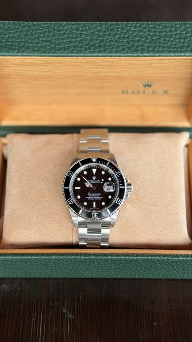 Rolex Submariner Date 16610