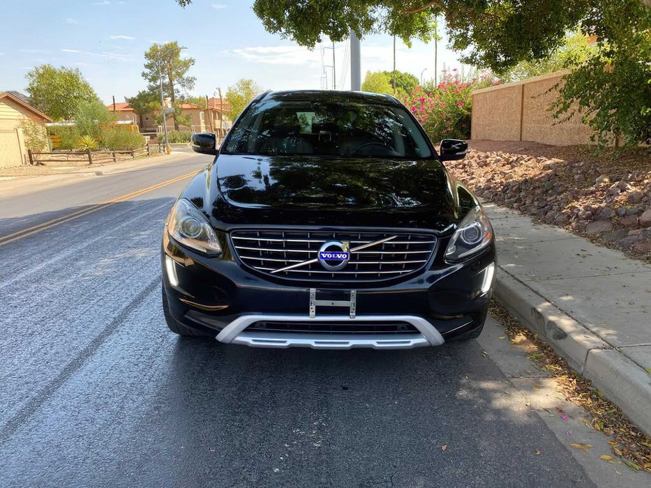 Volvo XC60      2016