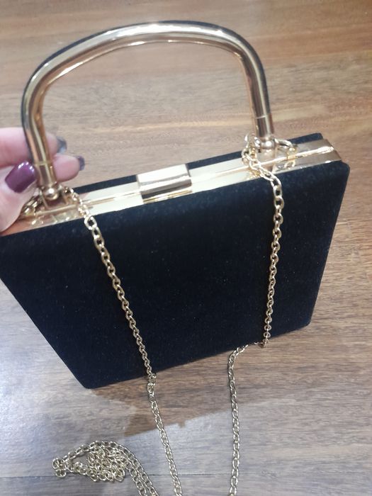 Mala em veludo preto