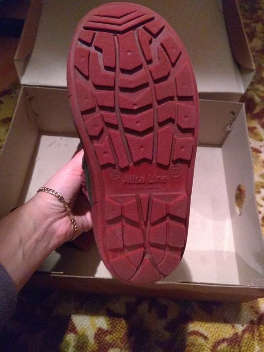 Продам детские зимние сапожки