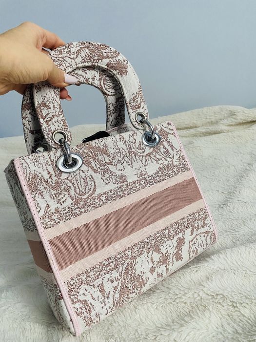 Torebka shopper rozowa kuferkowa dior dlugi pasek nowa