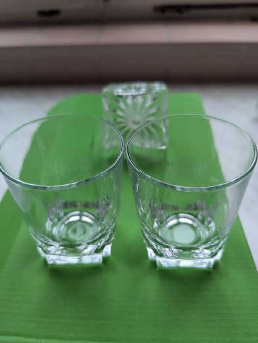 Karafka szklana kryształ.z korkiem i 5 szklaneczek - antyk z PRL - kpl