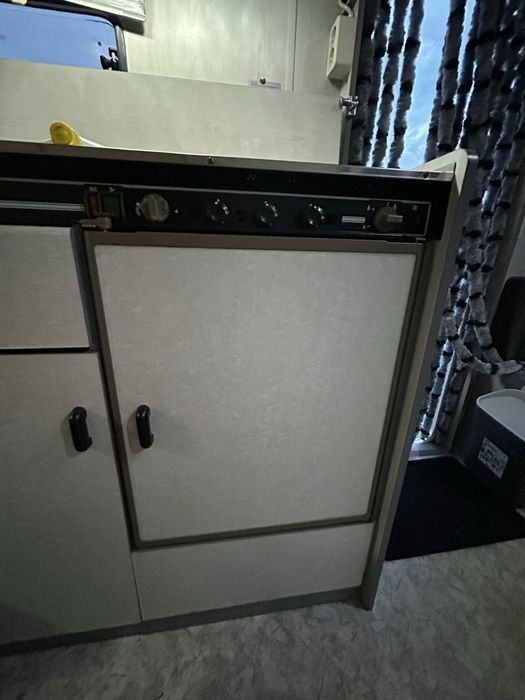 Lódowka kempingowa electrolux 12V/220V/gaz przyczepa kamper