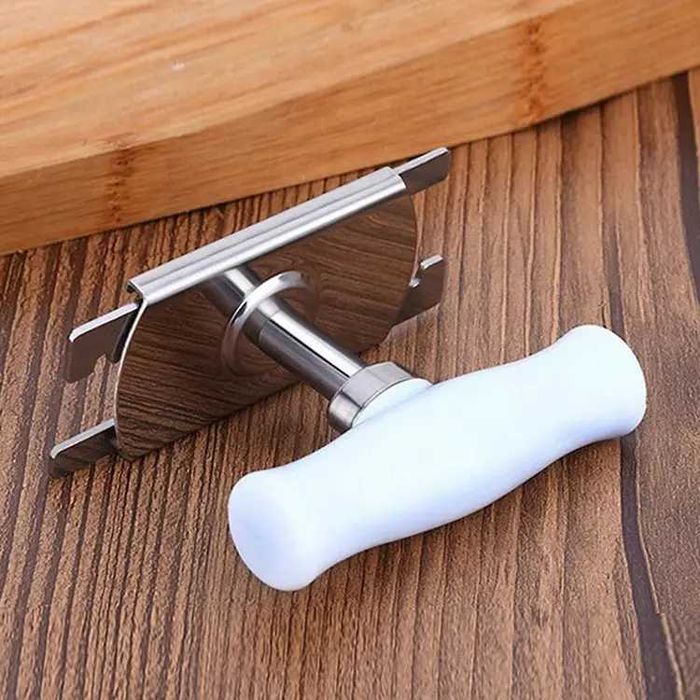 Ключ для открывания еврокрышек винтовых крышек твист универсальный