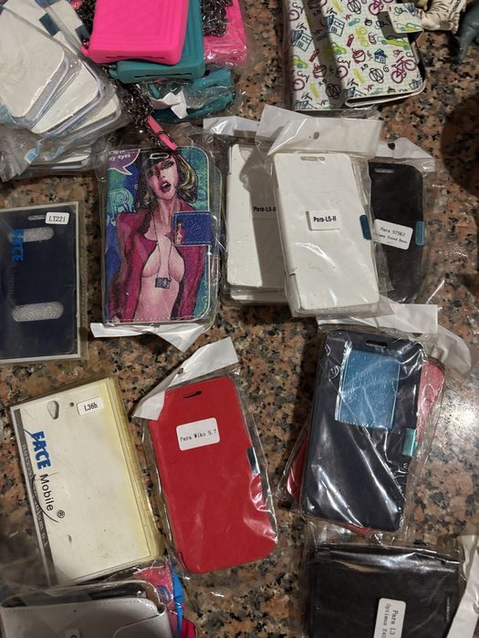 Lote de capinhas telefones antigos