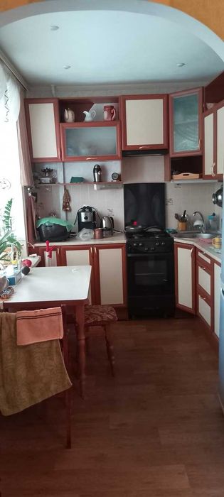 Продається 2-кімнатна кв, центр Шевченківського району (213-373-556)