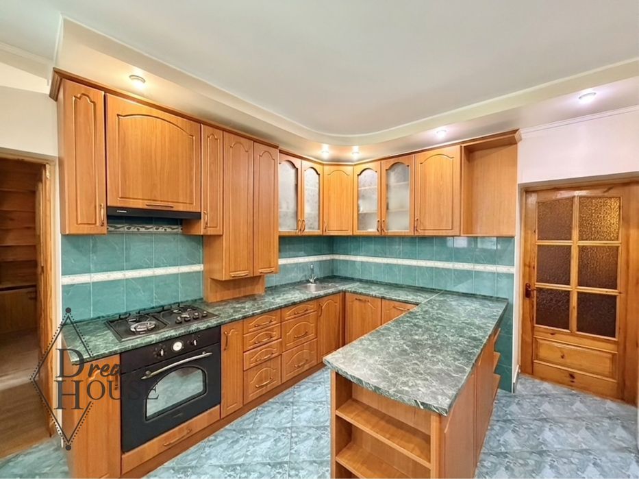 Продаж 2 поверхового будинку - Вид 4