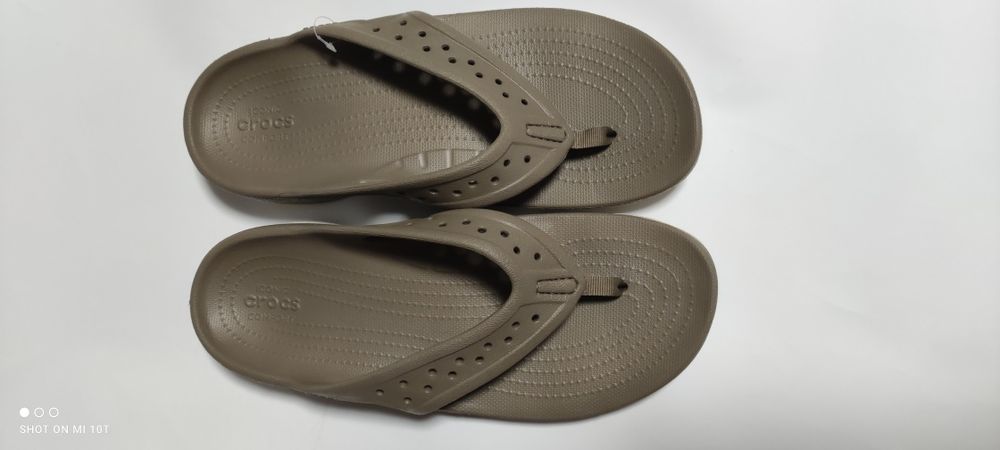 Шлепанцы Crocs. Размер 9. 42 - 43