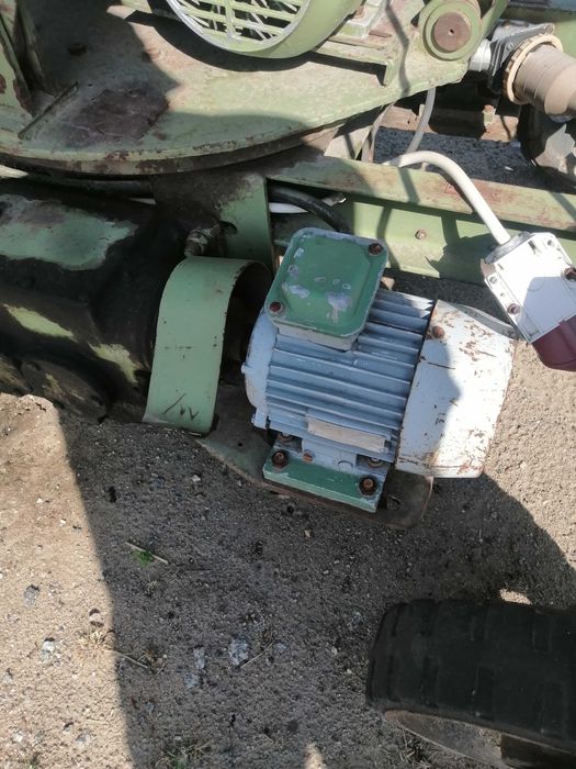 Ковшевий навантажувач КШП-6 з довгою стрілою