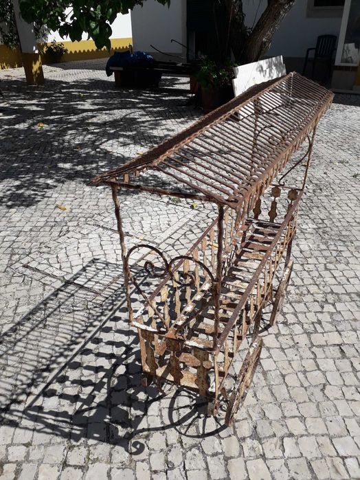 Carrinho de Jardim para colocar no relvado ou decoração