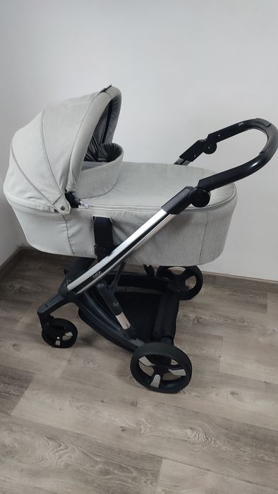 Продам каляску ibebe 2 в 1