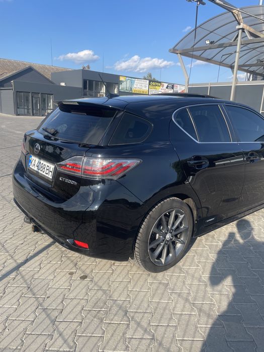 Lexus ct 200h 2013р