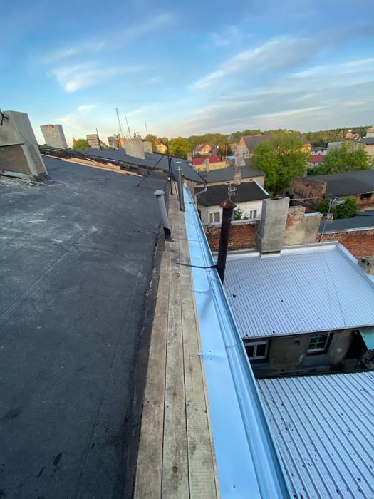 Dachy płaskie , usługi dekarskie , montaż papy termozgrzewalnej