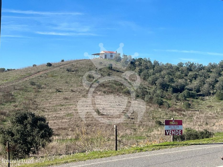 Terreno com 184500m2 em Ervidel