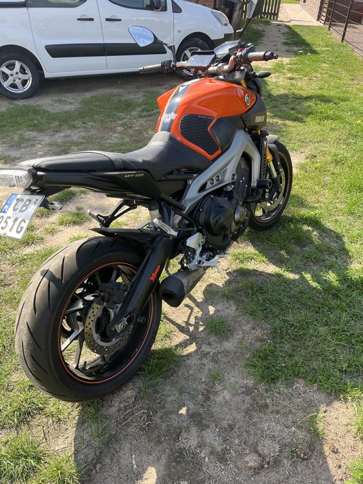 Yamaha MT09 Salon PL
