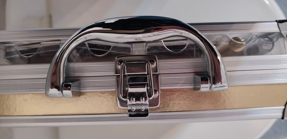 Caixa de maquilhagem Nocibé