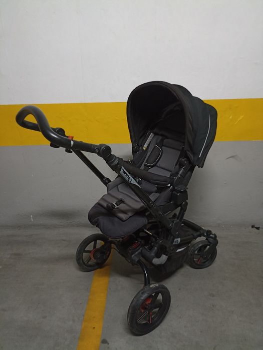 Carrinho de bebé + ovo e alcofa