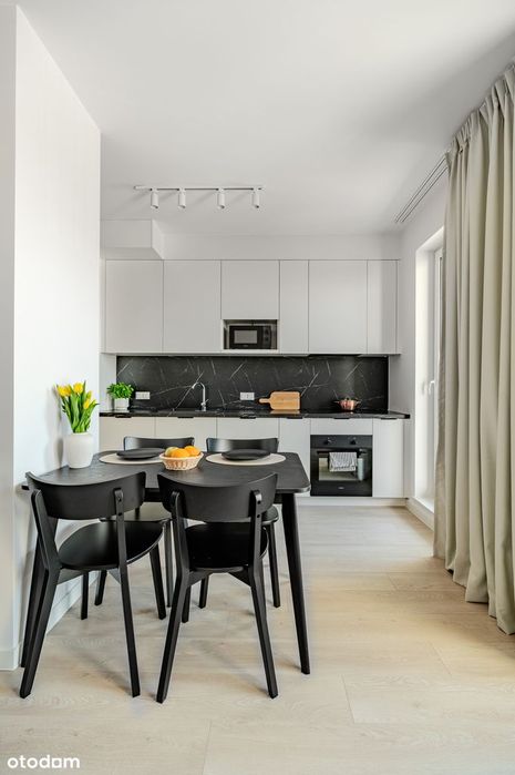 3 Pokoje z balkonem | free WiFi | CH Promenada | Pet friendly