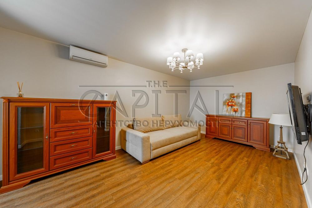 Продаж квартири, вул. Драгоманова, Дарницький р-н